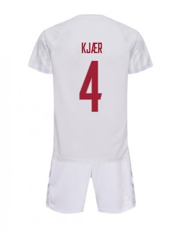 Danmark Simon Kjaer #4 Replika Borta Kläder Barn VM 2022 Kortärmad (+ byxor)